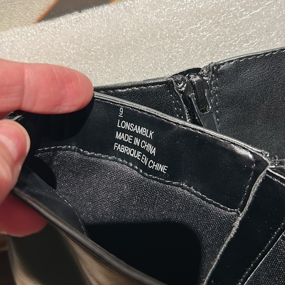 Black 3 inch boot. Zipper sides decor straps bottom - Picture 3 of 6